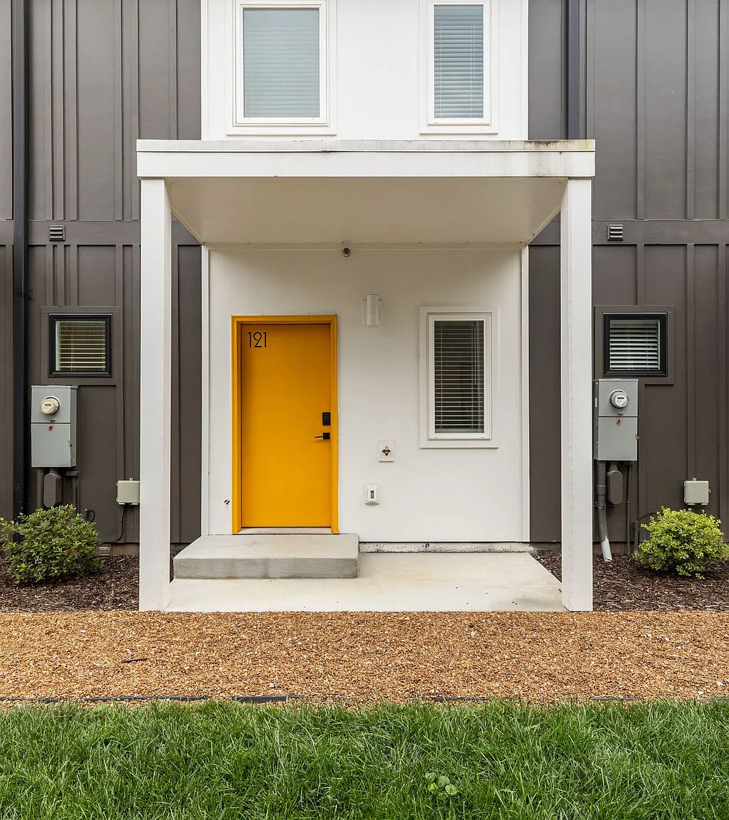 1 bed, 1007 sqft, $1,650 — Photo 2