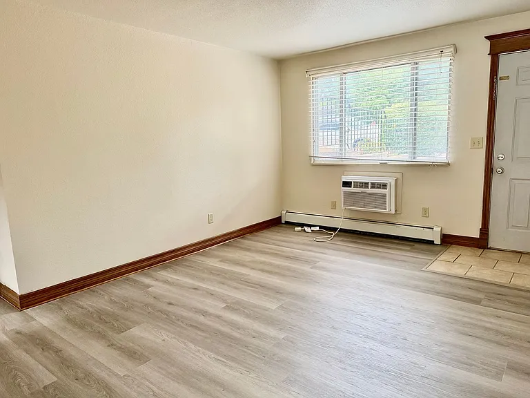 1628 Azalea Drive — Photo 3