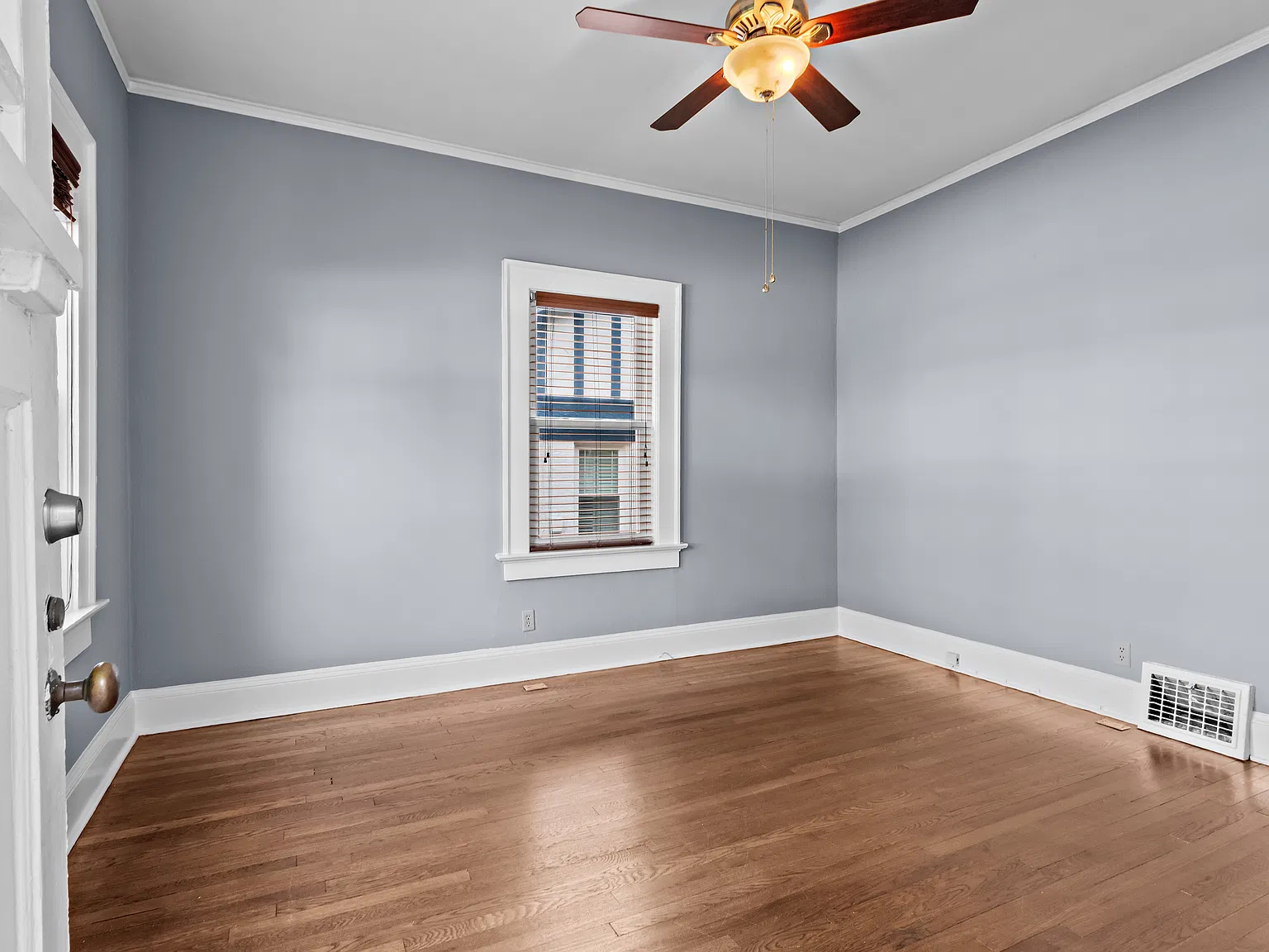 1 bed, 735 sqft, $1,950 — Photo 4
