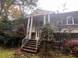 310 Wildwood Dr, Stratford, CT 06614