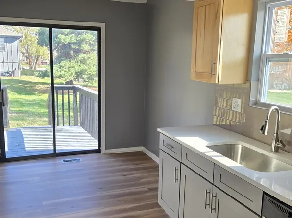 13314 W 109th Ter, Lenexa, KS 66210