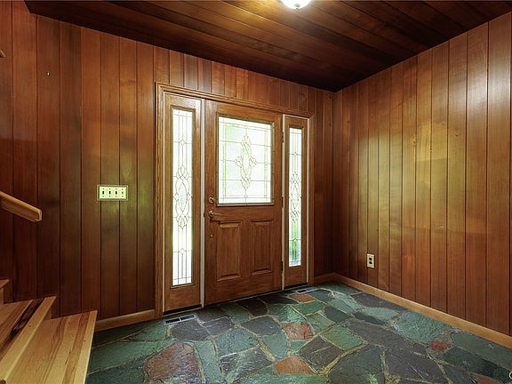 3rd image of 272 Green St