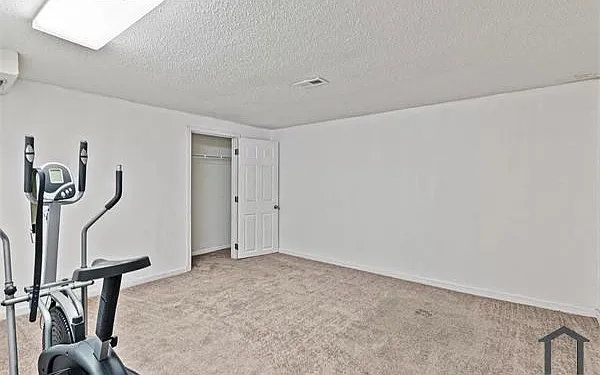 10241 Viscount Dr — Photo 17