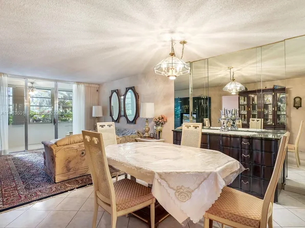 2900 NW 48th Ter APT 117, Lauderdale Lakes, FL 33313