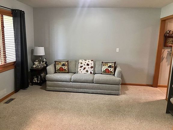 5th image of 6963 Trowbridge Cir
