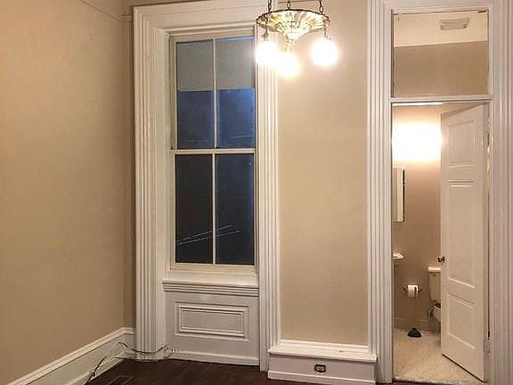 5th image of 1906 Fairmount Ave APT 1