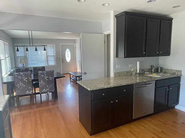 801 S Fairfield Ave — Photo 5