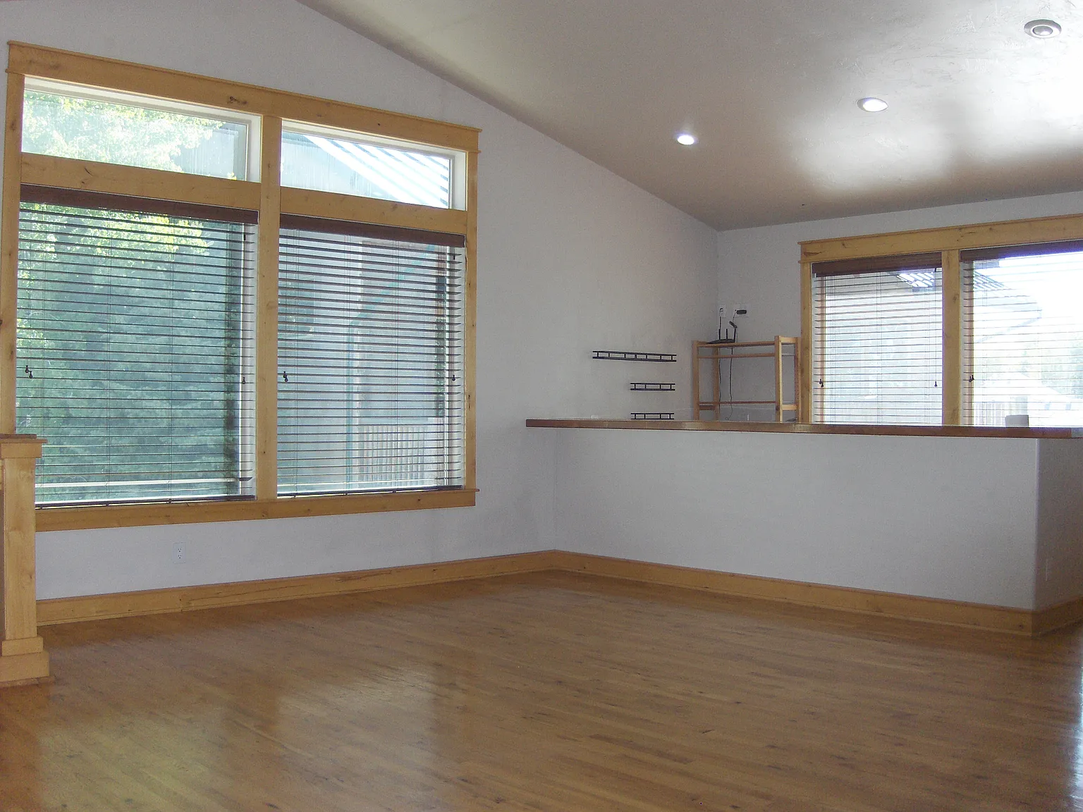 2 bed, 1500 sqft, $2,100 — Photo 2