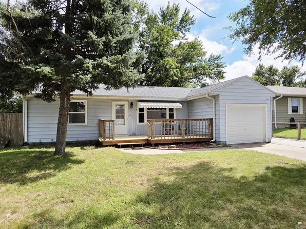1113 Saint Marys Rd, Junction City, KS 66441