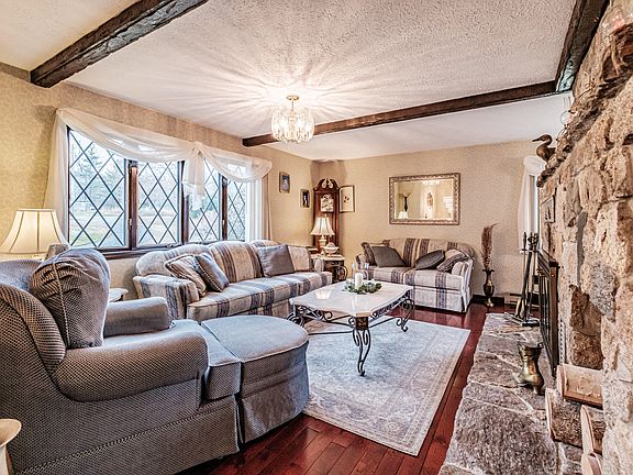 3rd image of 83 Morrill Road