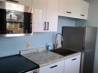 1112 27th St #2, Des Moines, IA 50311