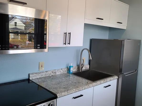 1112 27th St #2, Des Moines, IA 50311