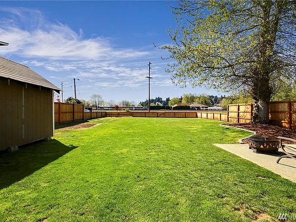 6,000 sqft lot with well cared for lawn