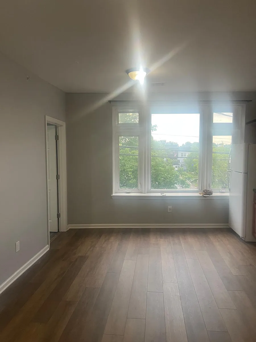 Building Photo - 237 Dayton Ave #3F