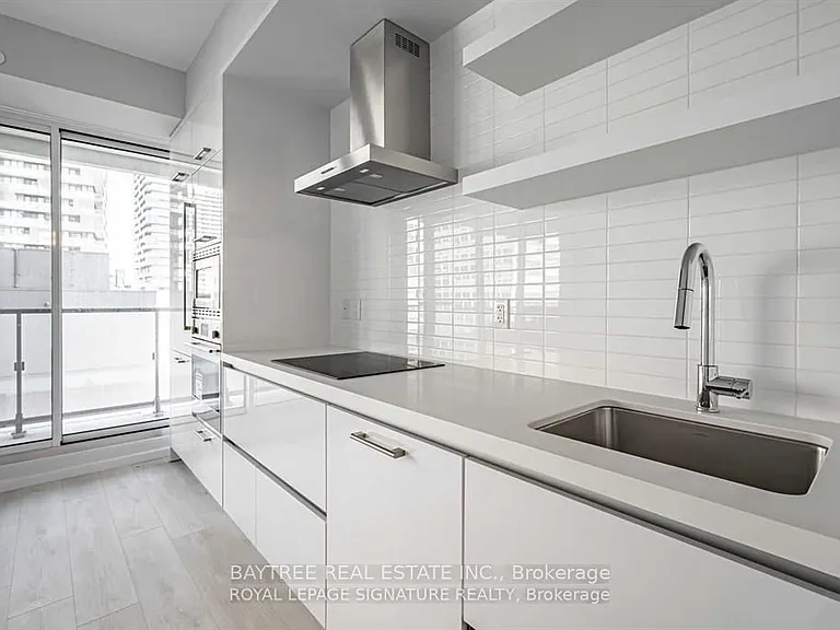 2221 Yonge St #1701 — Photo 4