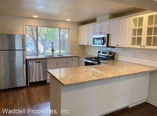 11428 NE 67th St #10, Kirkland, WA 98033