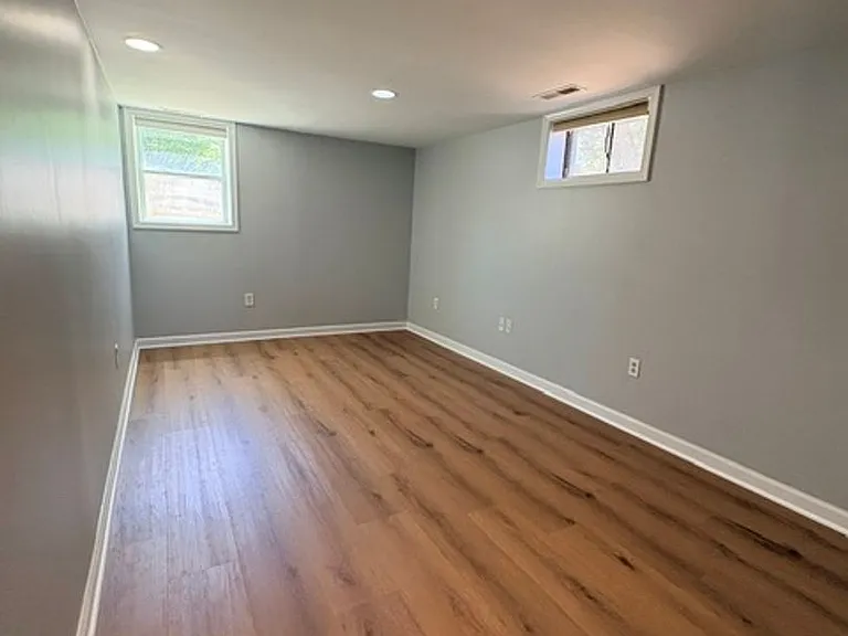 900 Neal Dr — Photo 19