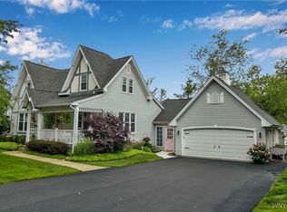 2846 Amsdell Rd, Hamburg, NY 14075