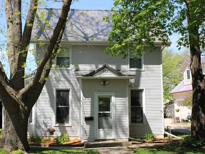 508 E Howard St, Manchester, IA, 52057