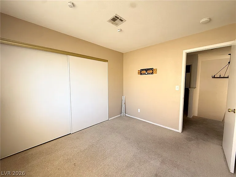 2066 Waverly Cir — Photo 11