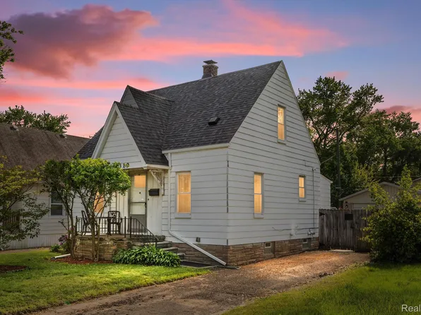 19319 Centralia, Redford, MI 48240