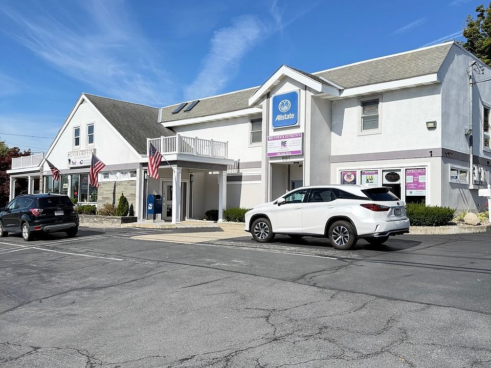 1st image of 689-691 Hoosick Rd #4