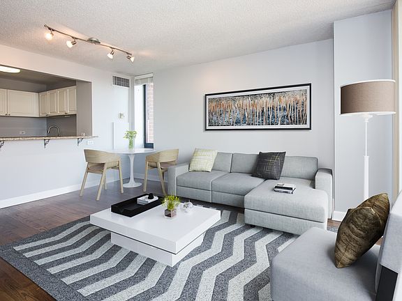 3rd image of 3660 N Lake Shore Dr APT 606
