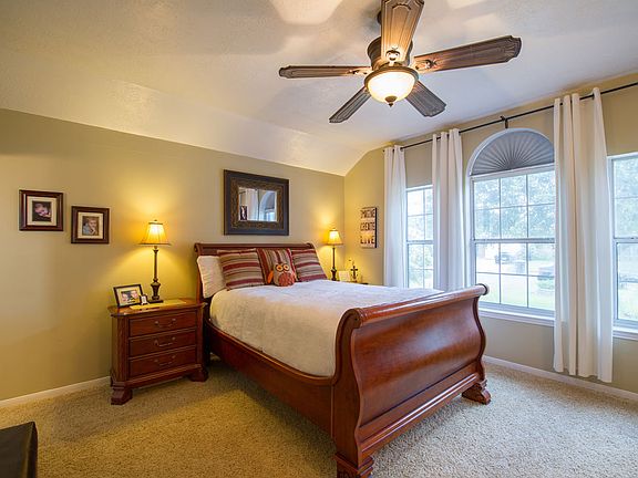 5th image of 603 Abbey Ln