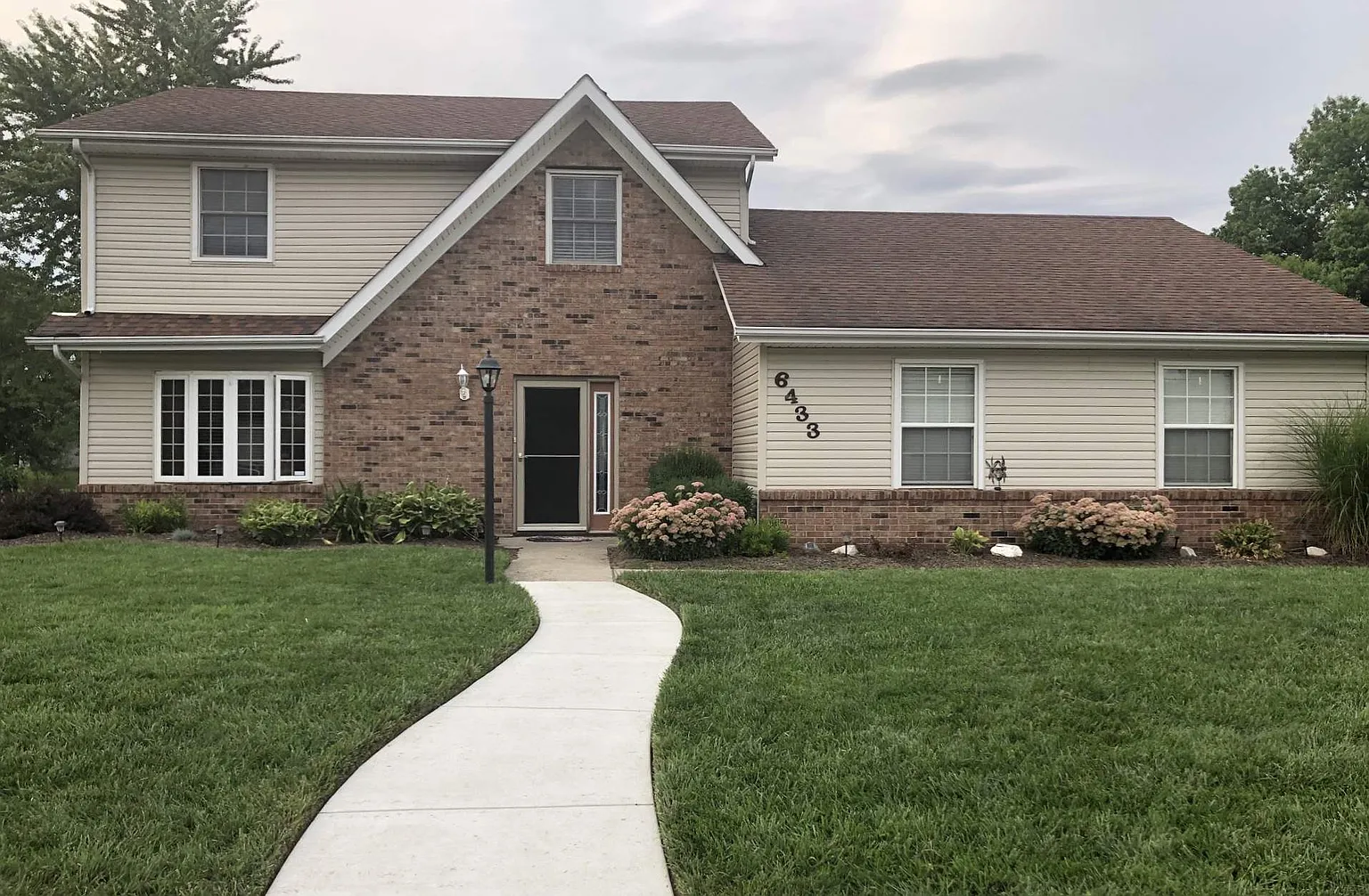 6433 Tanbark Trl photo 1
