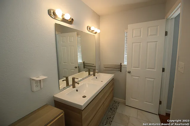64 Vaughan Pl — Photo 20