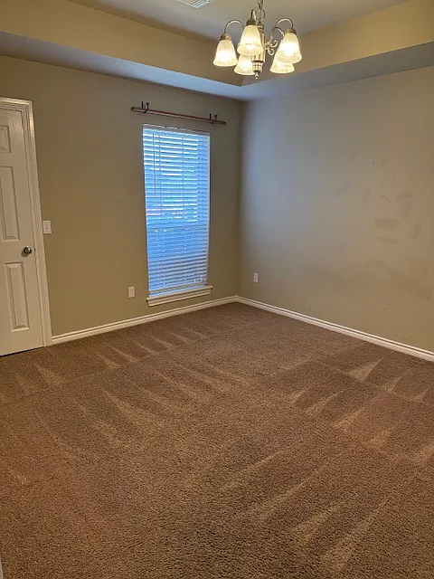 3 bed, 1937 sqft, $1,950 — Photo 3