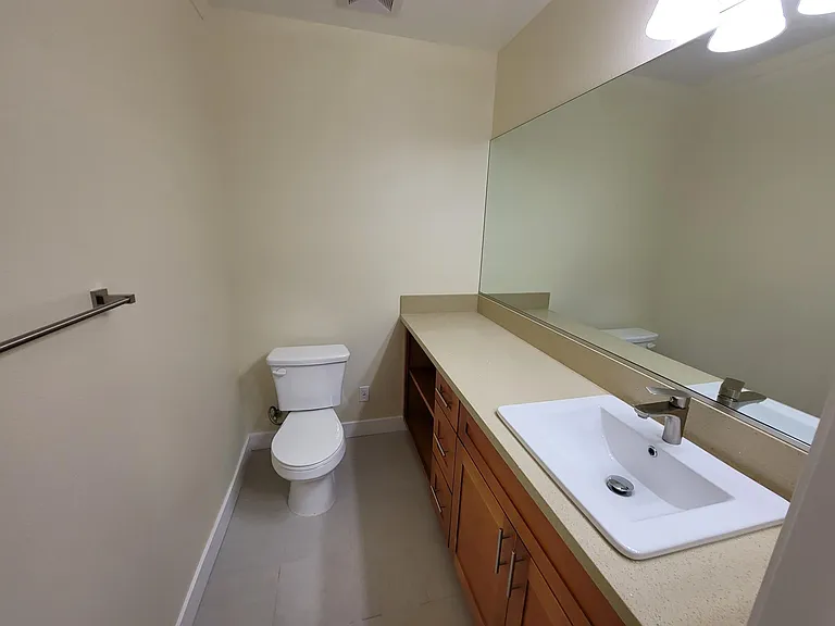 727 S Stoneman Ave #B — Photo 34