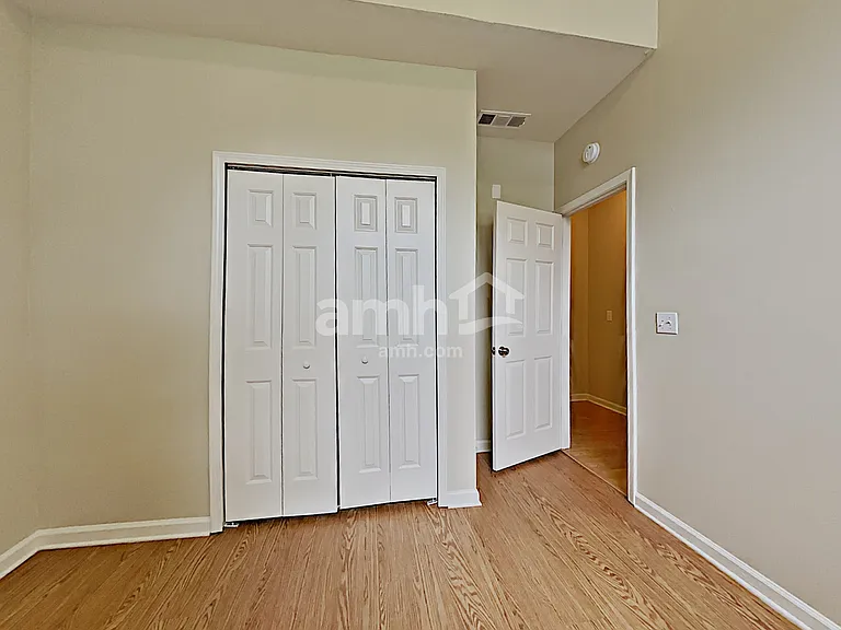 960 Fountain Glen Dr — Photo 14