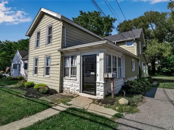 31 Orchard Ave, Blasdell, NY 14219