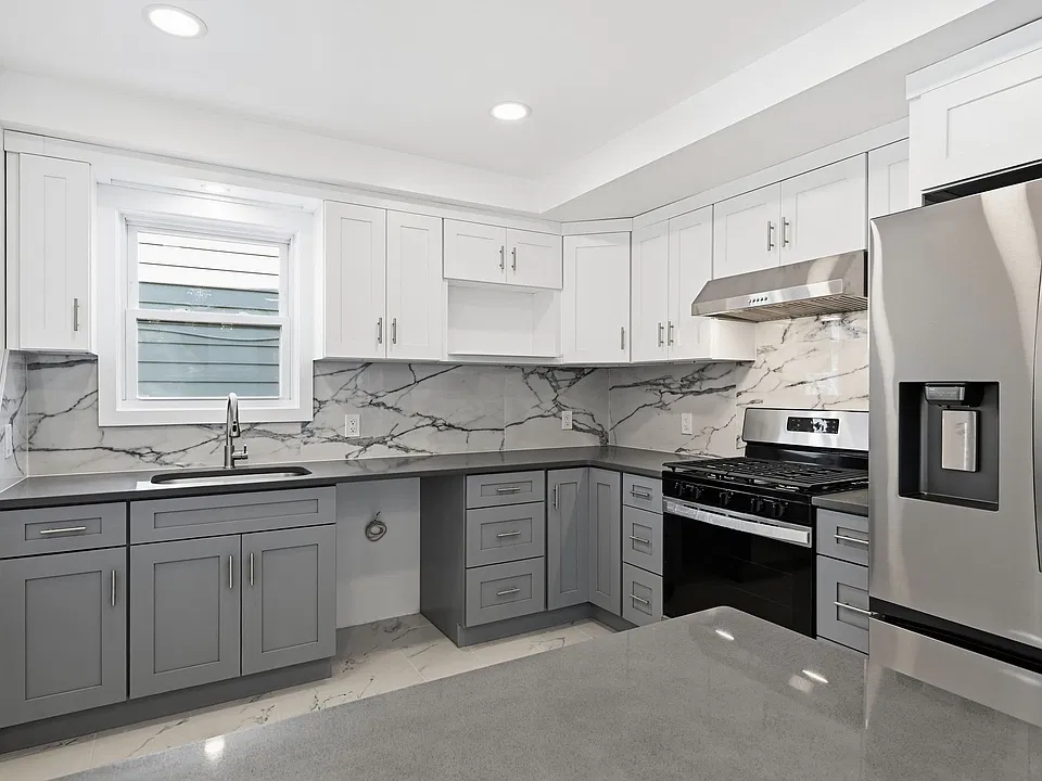 52 4th St