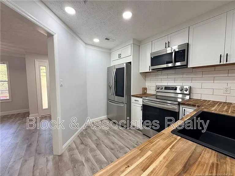 392 Bubble Creek Ct #6 — Photo 5