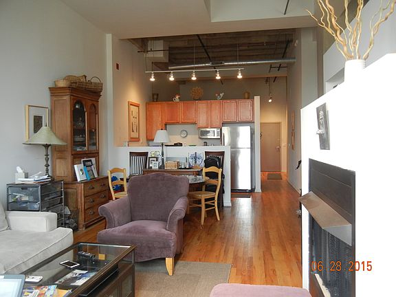 4th image of 1645 W Ogden Ave Unit 606