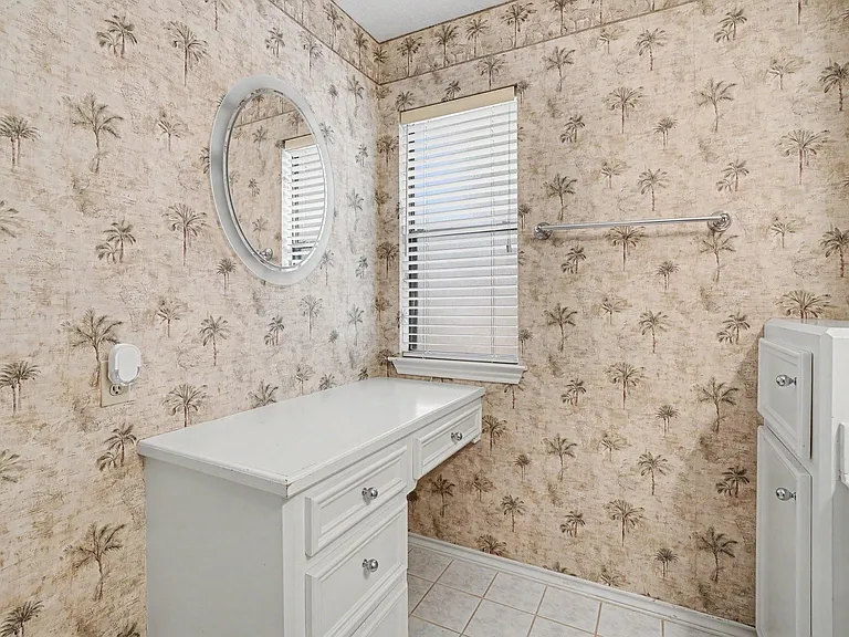 14707 Treborway Dr — Photo 34