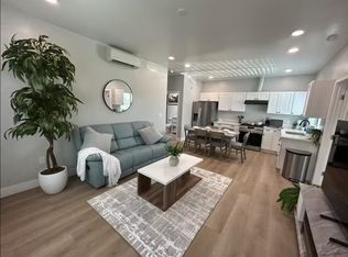 432 Hamilton St #E, Costa Mesa, CA 92627