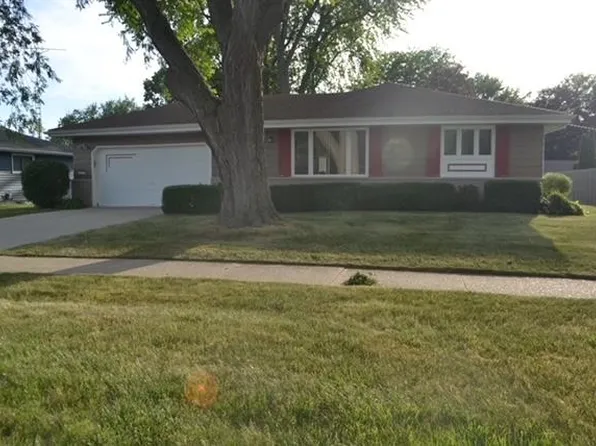 1125 N Pontiac Dr, Janesville, WI 53545