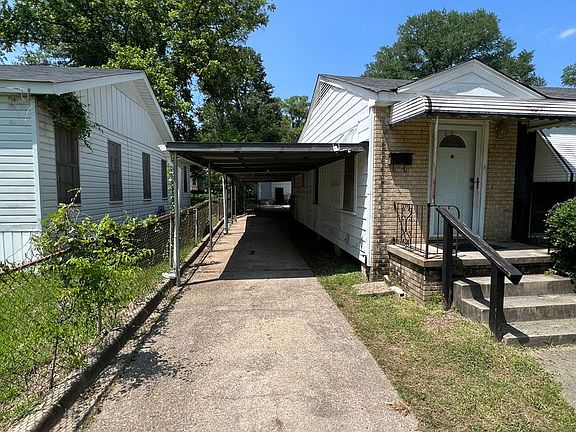 3rd image of 2820 Randolph St