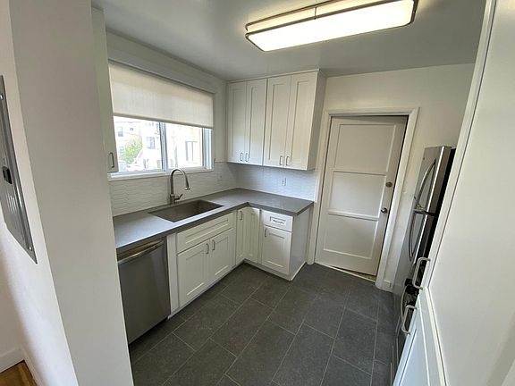 4th image of 3340 Rowena Ave #D