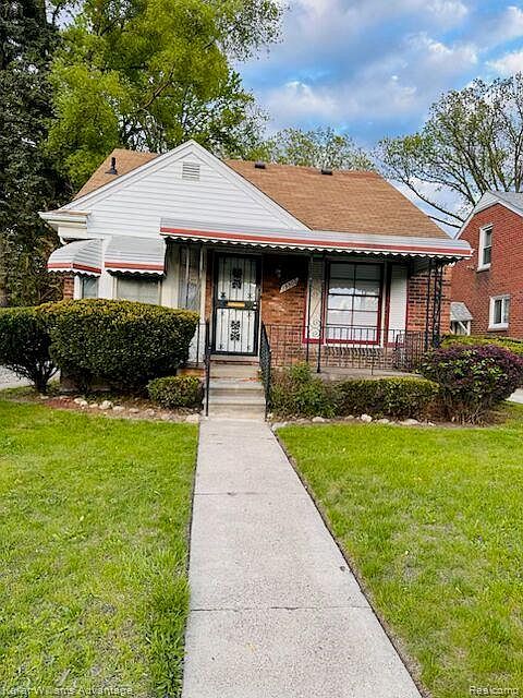1st image of 19502 Whitcomb St