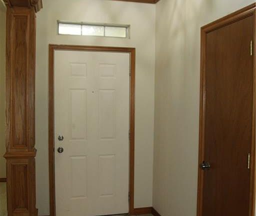 4th image of 1516 E Lily Ln