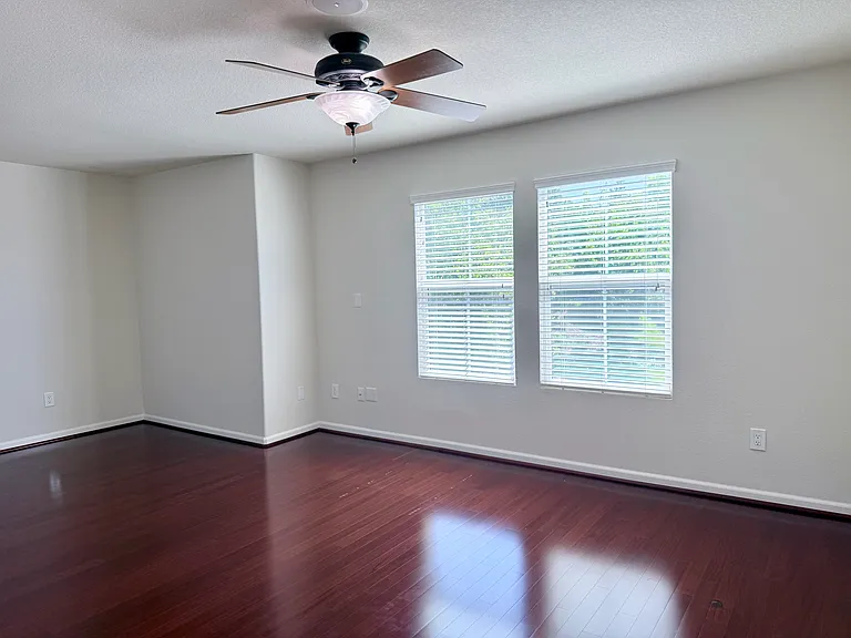4446 Menaggio Way — Photo 17