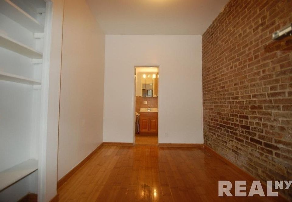 1st image of 226 E 3rd St APT 1E
