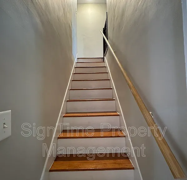 864 Mulberry Ave — Photo 11
