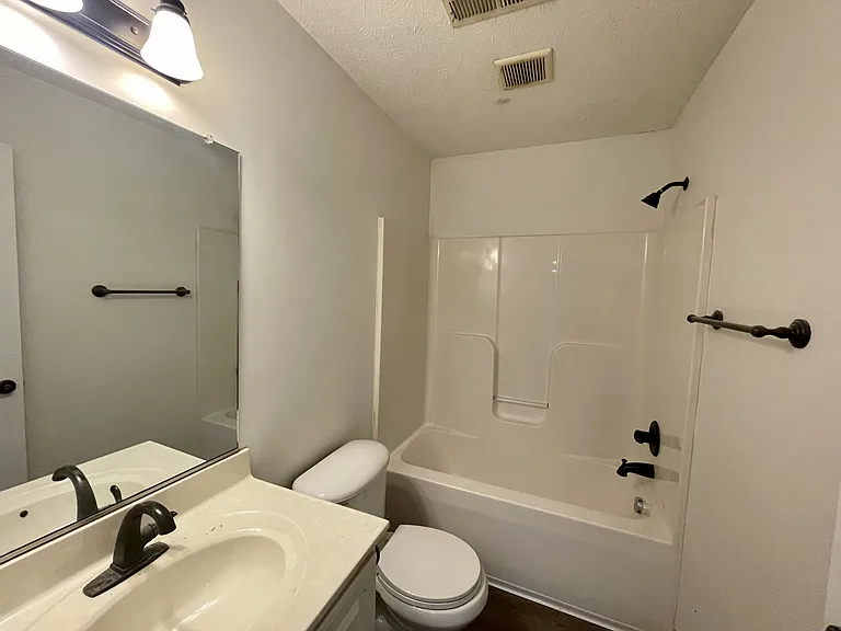 111 Old Tavern Cir #1 — Photo 10
