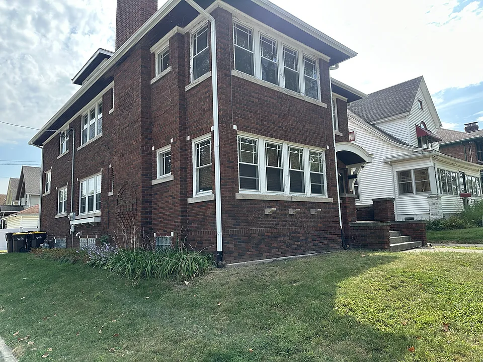 127 Regan St