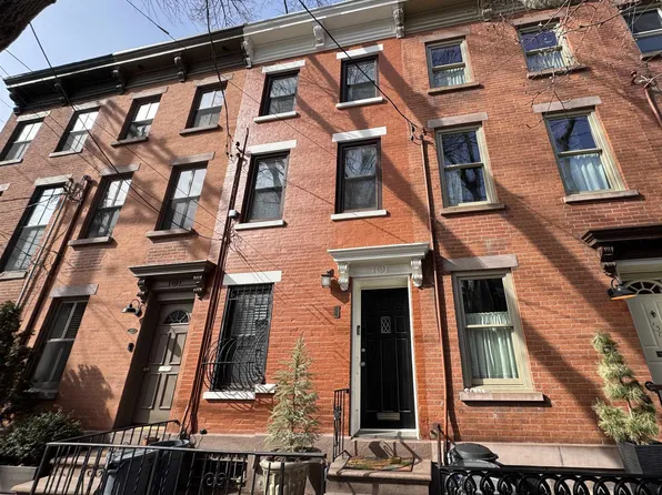 157 Coles St, Jersey City, NJ 07302